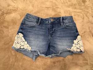 SO Girls Denim Shorts with Crochet Lace Trim and Frayed Hems Size 8